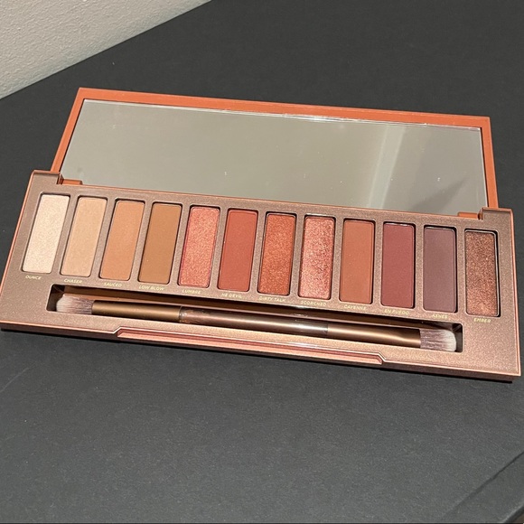 NAKED HEAT EYESHADOW PALETTE urbandecay cosmetics - Picture 6 of 8